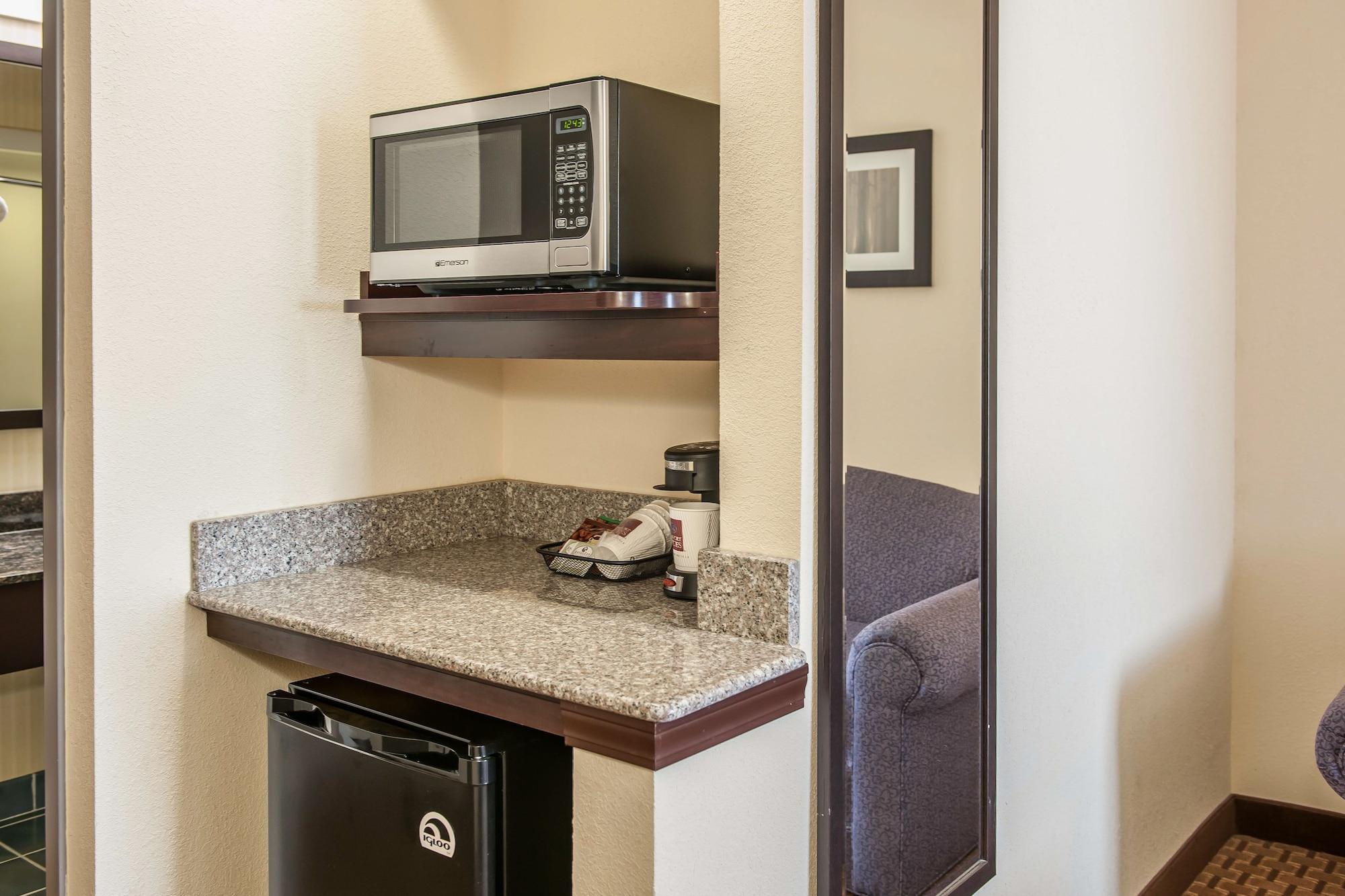 Comfort Suites Marion Buitenkant foto