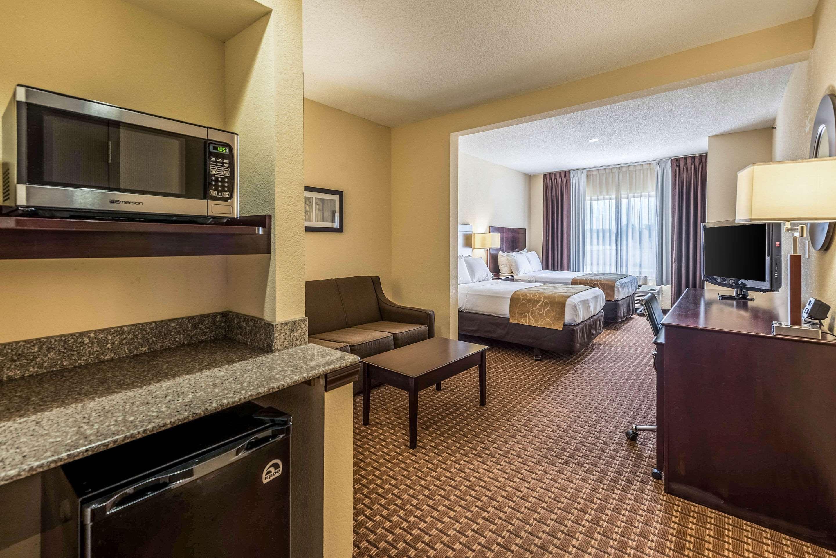 Comfort Suites Marion Buitenkant foto