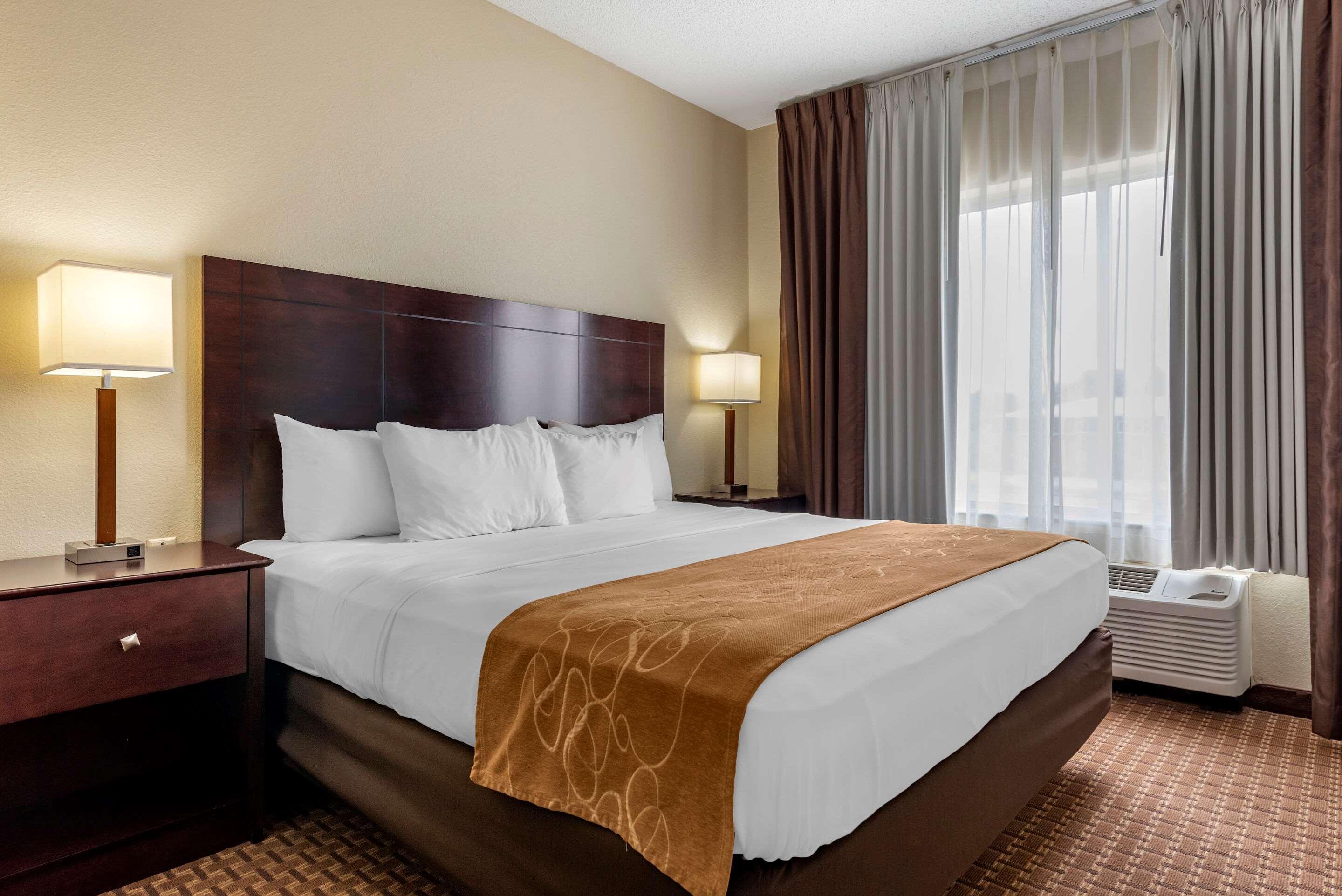 Comfort Suites Marion Buitenkant foto
