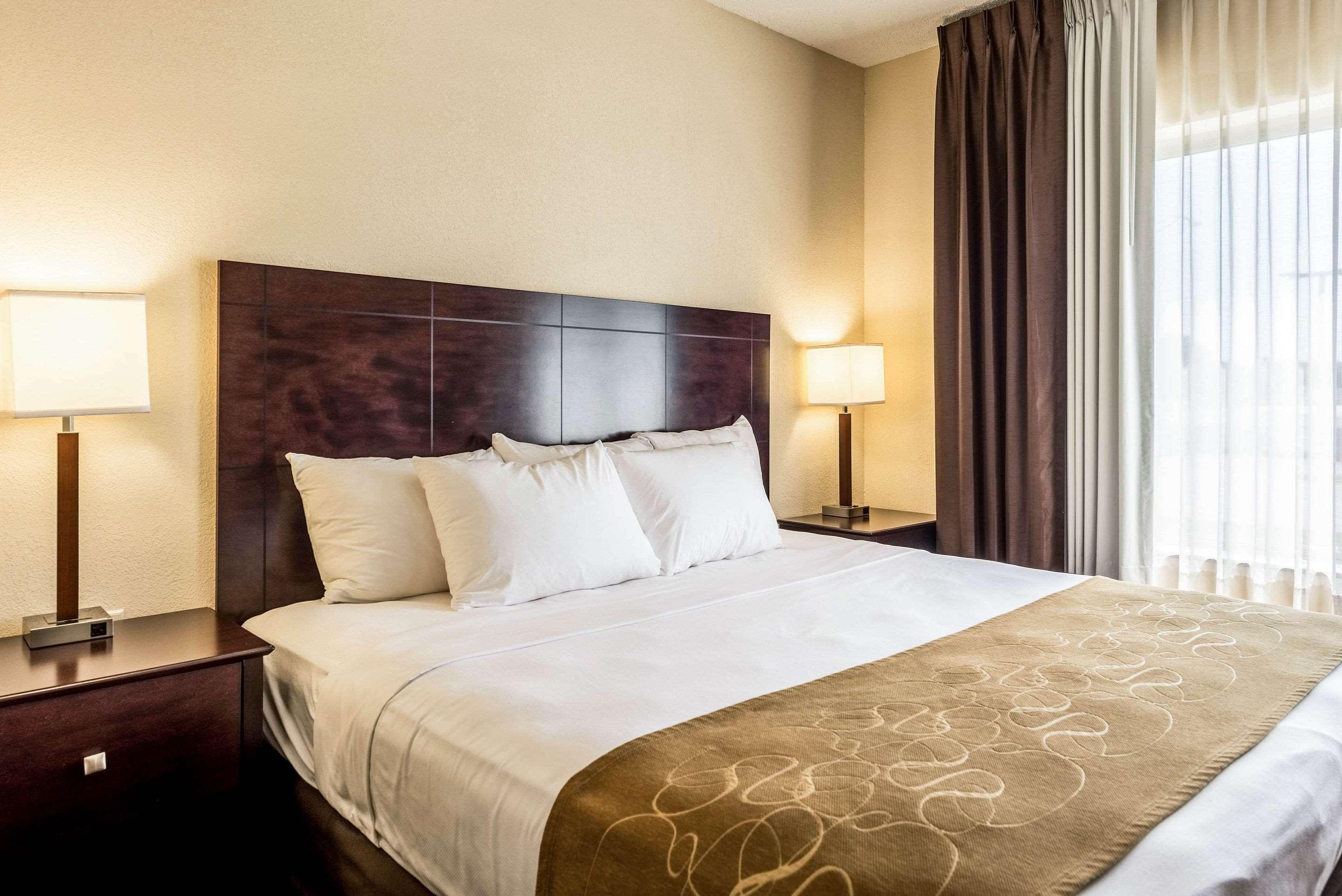 Comfort Suites Marion Buitenkant foto